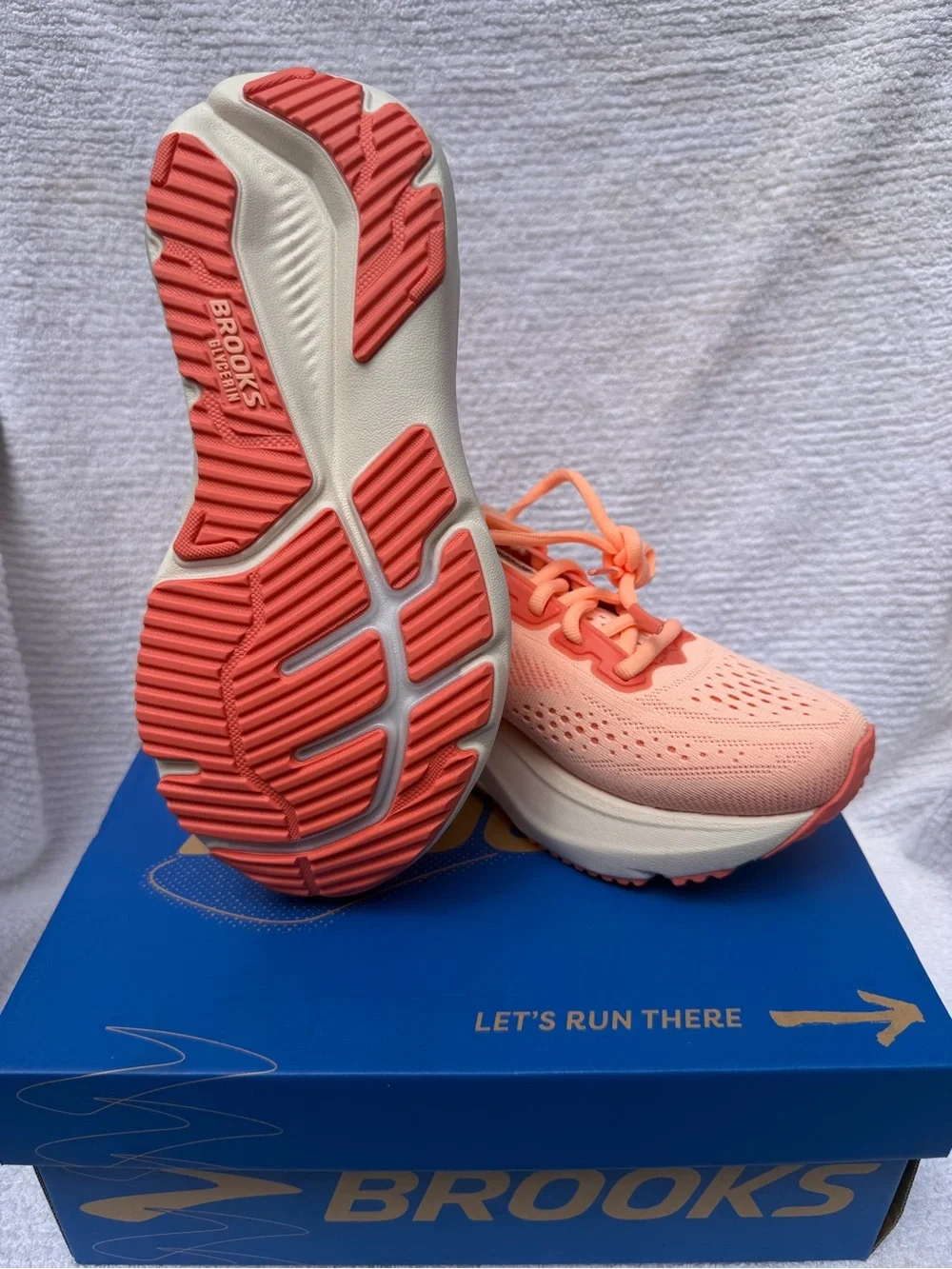 New Brooks Glycerin 23 Women’s Running Shoes Size 5 Coral Peach Spellbound